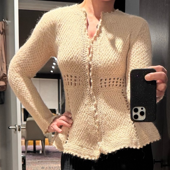 Beautiful crochet sweater - Picture 10 of 15